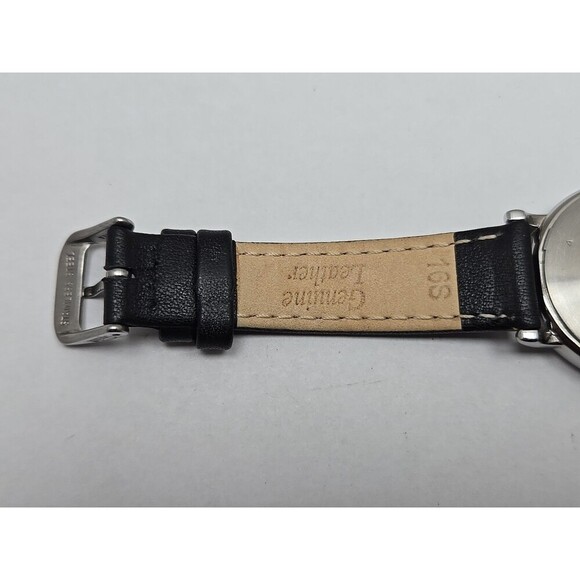 Timex Weekender Indiglo 31mm White Dial Black Leather 24 Hour Quartz New Battery - Picture 11 of 14